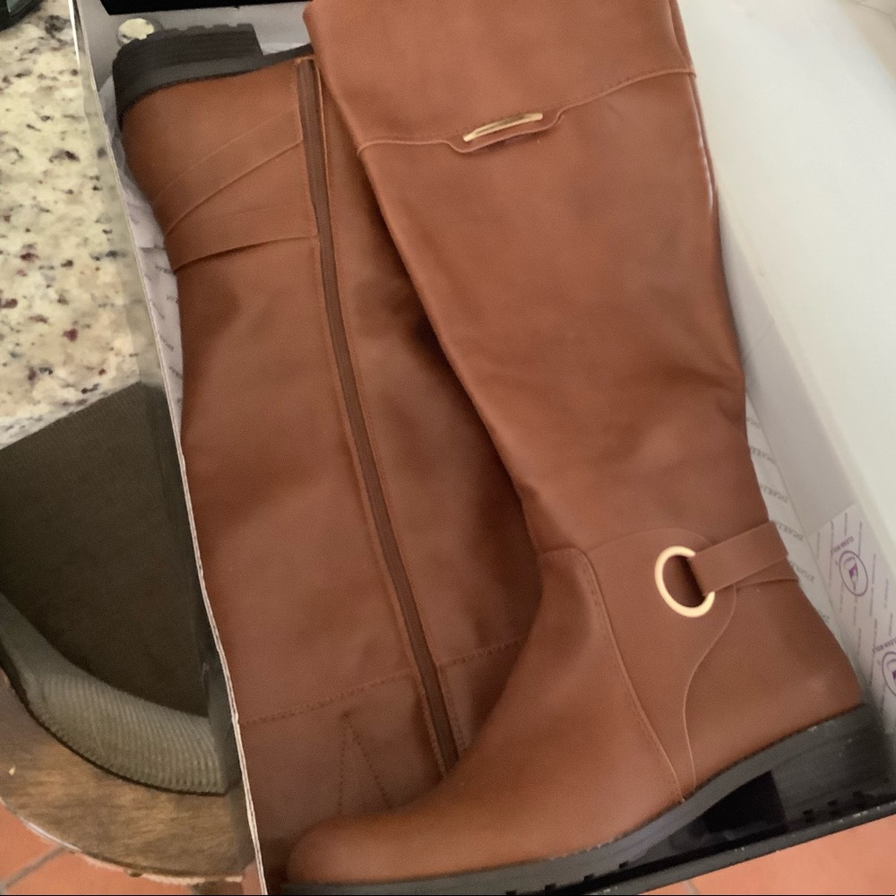 Alfani Jorah boots 9.5 black or brown